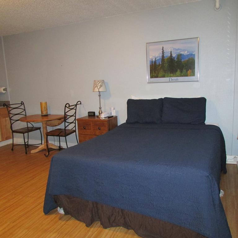 Creekwood Inn Anchorage Bagian luar foto