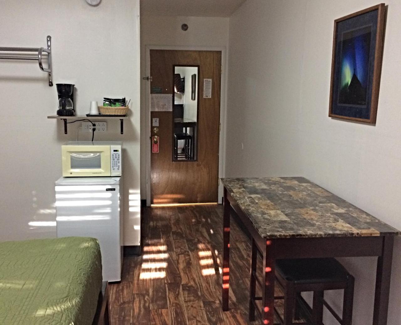 Creekwood Inn Anchorage Bagian luar foto
